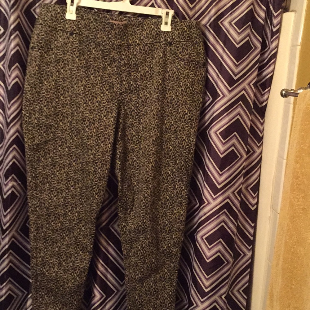 Chico’s plus ankle cheetah animal print pants
